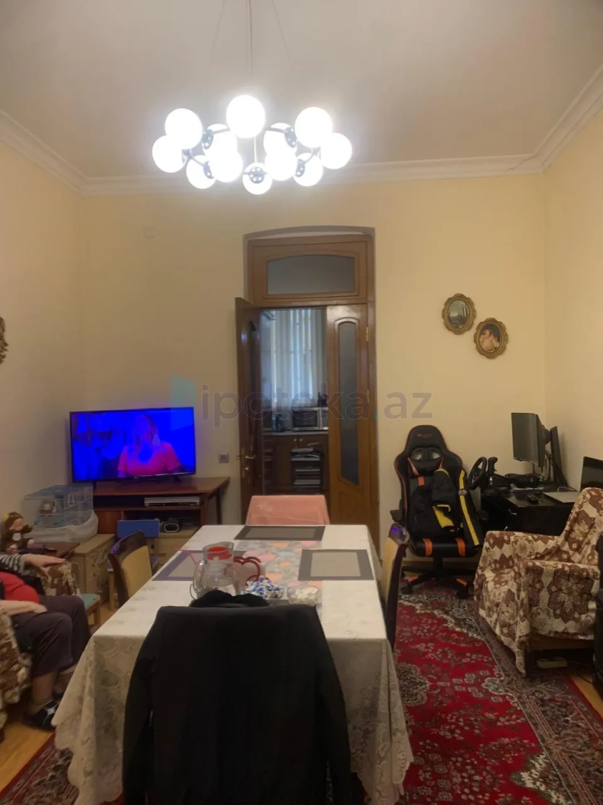 Satılır 2 otaqlı köhnə tikili 65 m²
