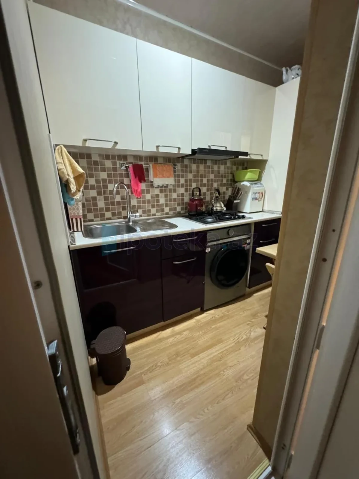 Satılır 1 otaqlı köhnə tikili 32 m²