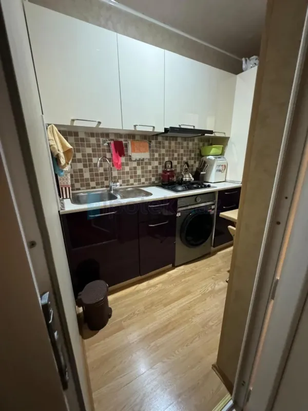 Satılır 1 otaqlı köhnə tikili 32 m²