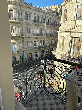 Satılır 1 otaqlı köhnə tikili 32 m²