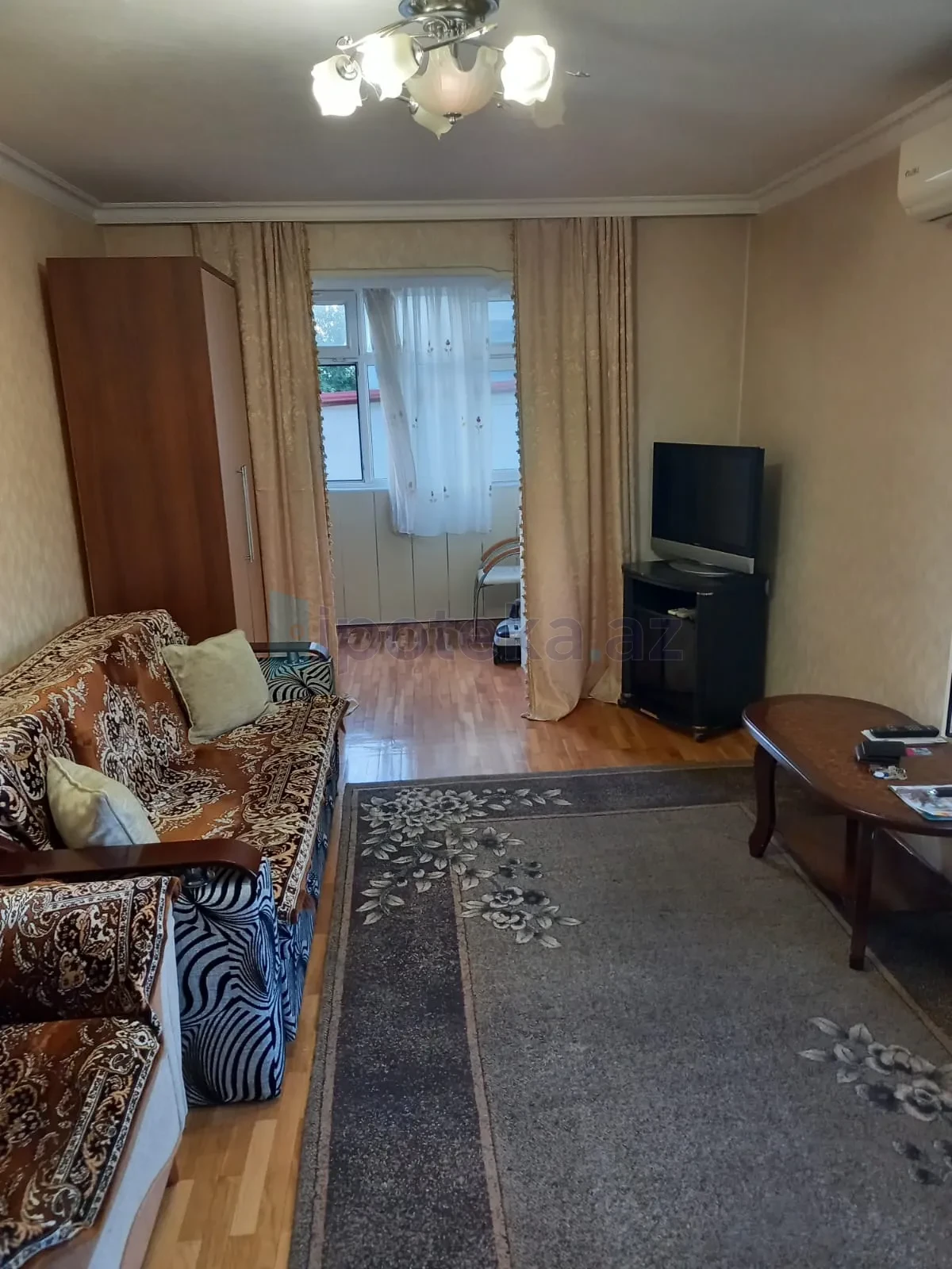 Satılır 1 otaqlı köhnə tikili 32 m²