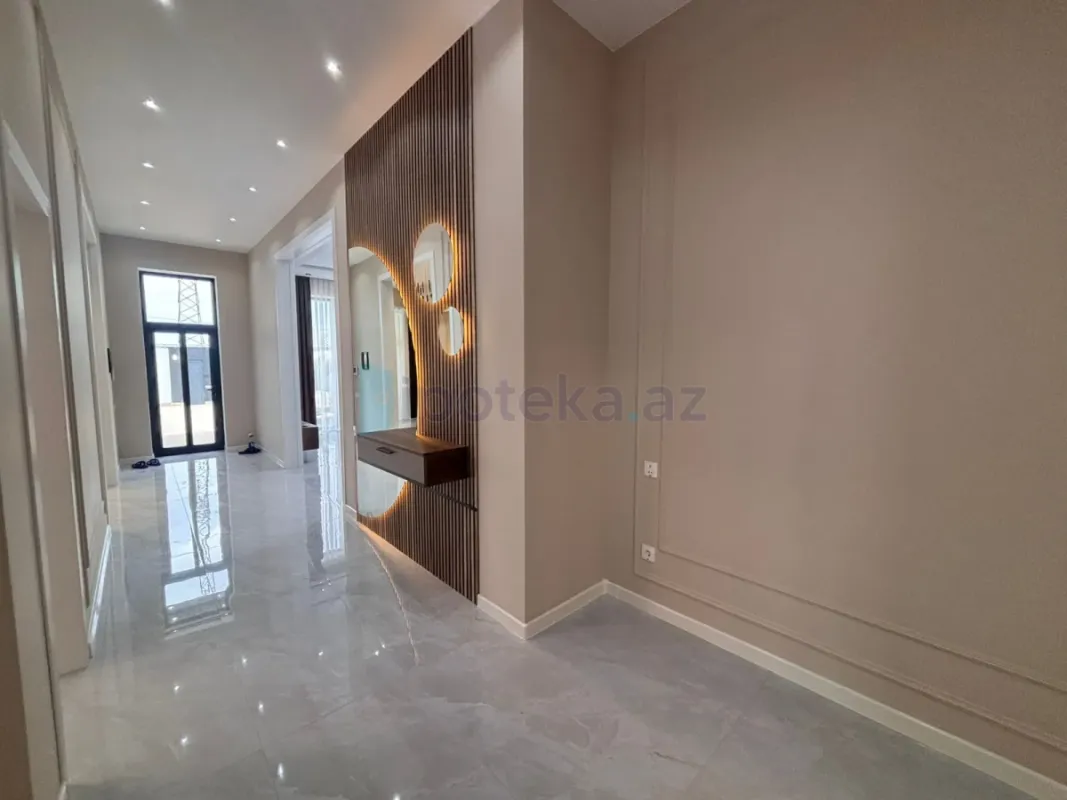 Satılır 4 otaqlı mənzil 150 m²
