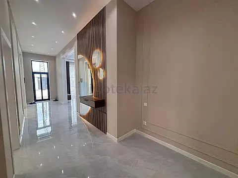 Satılır 4 otaqlı mənzil 150 m²