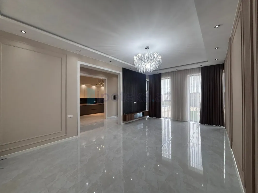Satılır 4 otaqlı mənzil 150 m²