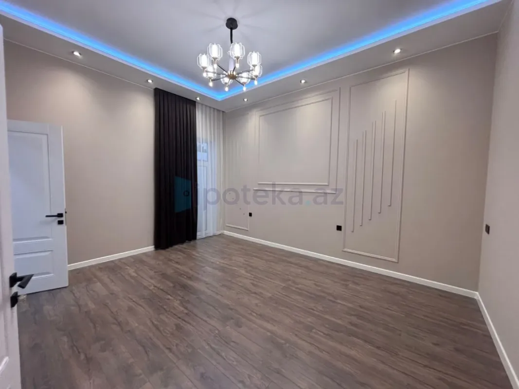 Satılır 4 otaqlı mənzil 160 m²