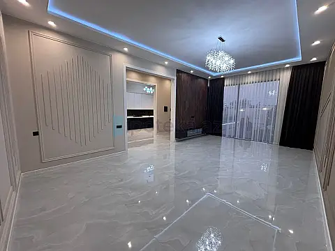 Satılır 4 otaqlı mənzil 160 m²