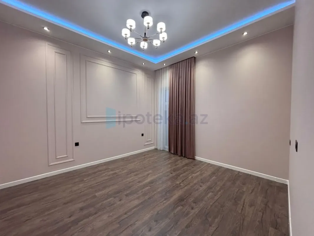 Satılır 4 otaqlı mənzil 160 m²