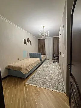 Satılır 4 otaqlı yeni tikili 165 m²
