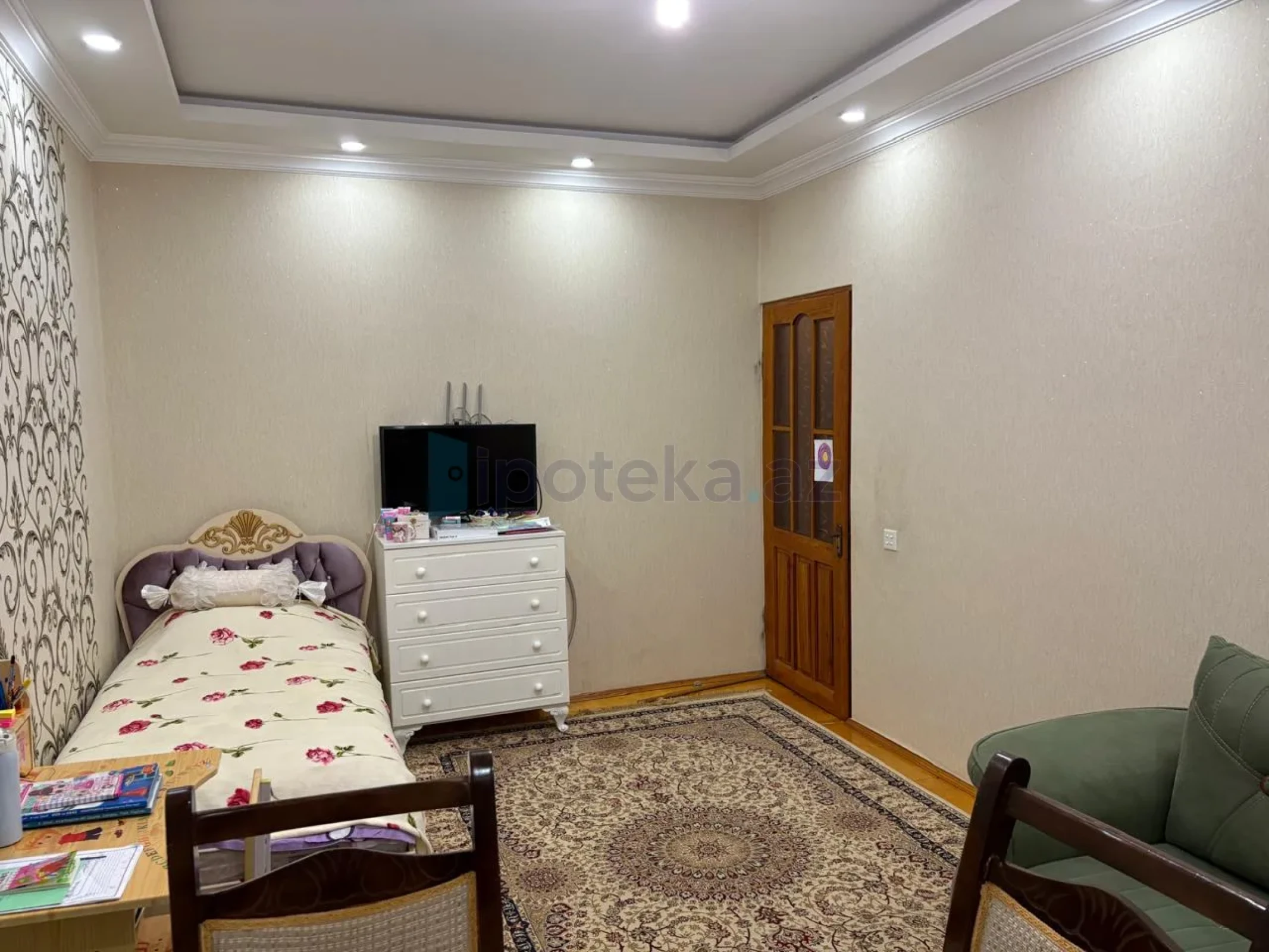 Satılır 2 otaqlı köhnə tikili 49 m²