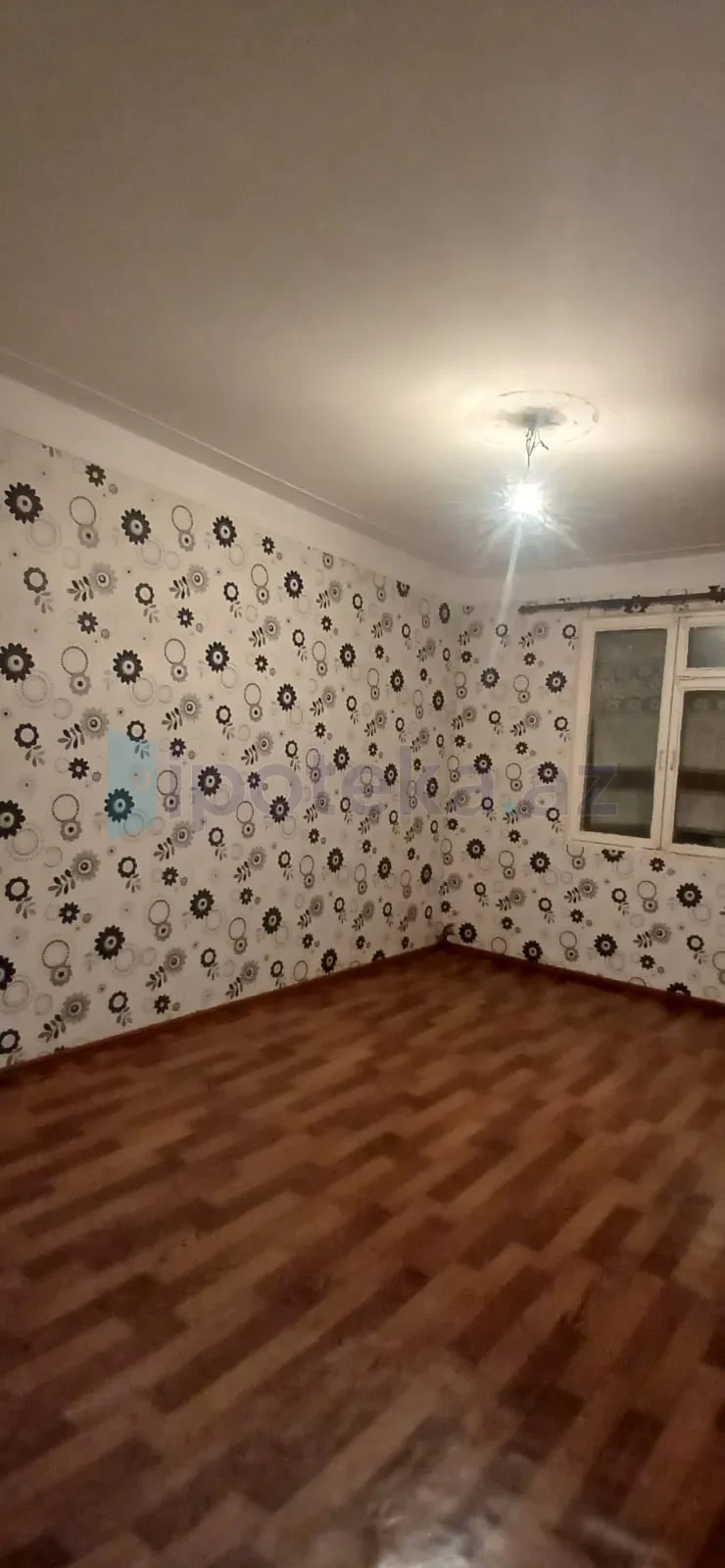 Satılır 2 otaqlı köhnə tikili 40 m²