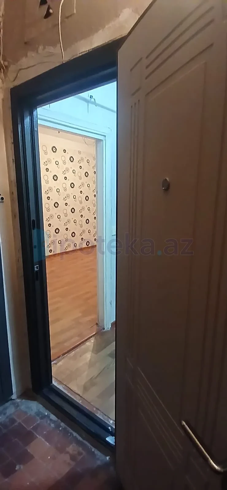 Satılır 2 otaqlı köhnə tikili 40 m²