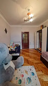 Satılır 3 otaqlı köhnə tikili 66.7 m²