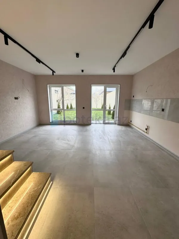 Satılır 1 otaqlı həyət evi 105 m²