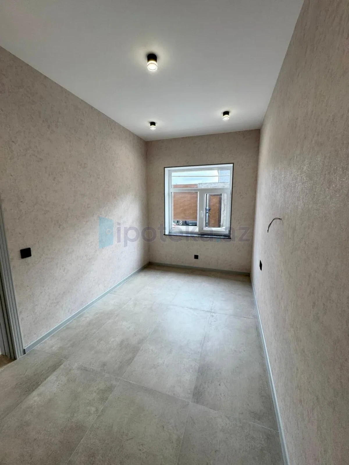 Satılır 1 otaqlı həyət evi 105 m²