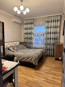 Satılır 2 otaqlı köhnə tikili 55 m²
