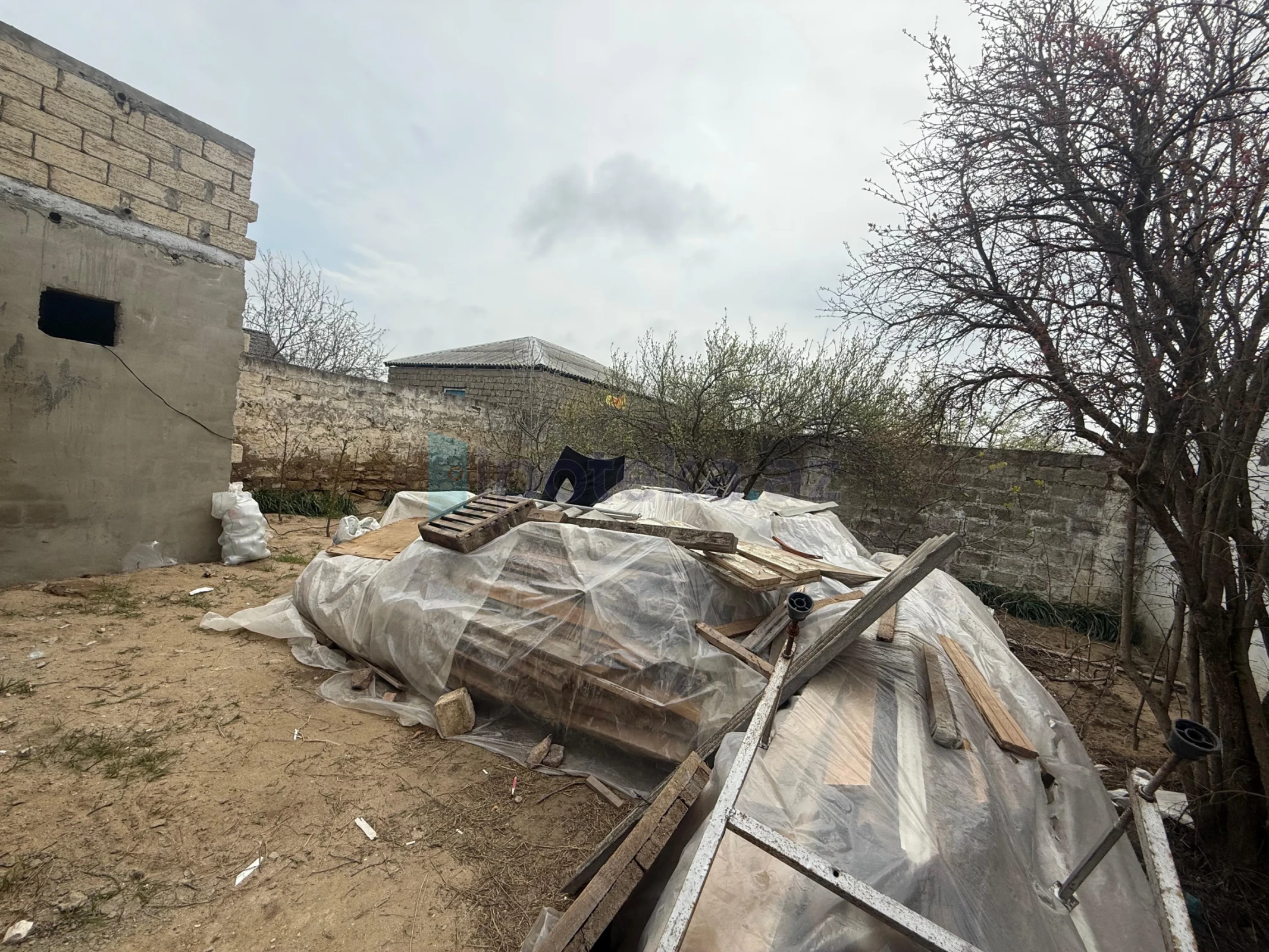 Satılır 4 otaqlı həyət evi 120 m²