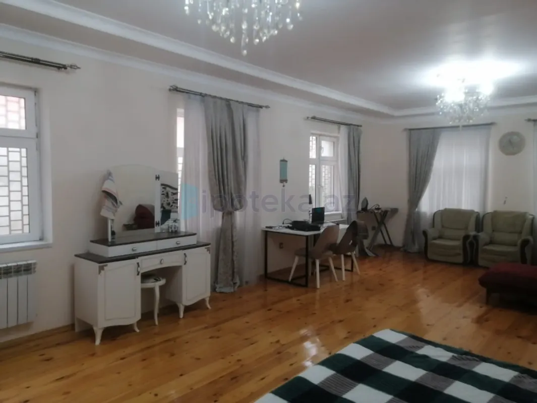 Satılır 4 otaqlı həyət evi 170 m²