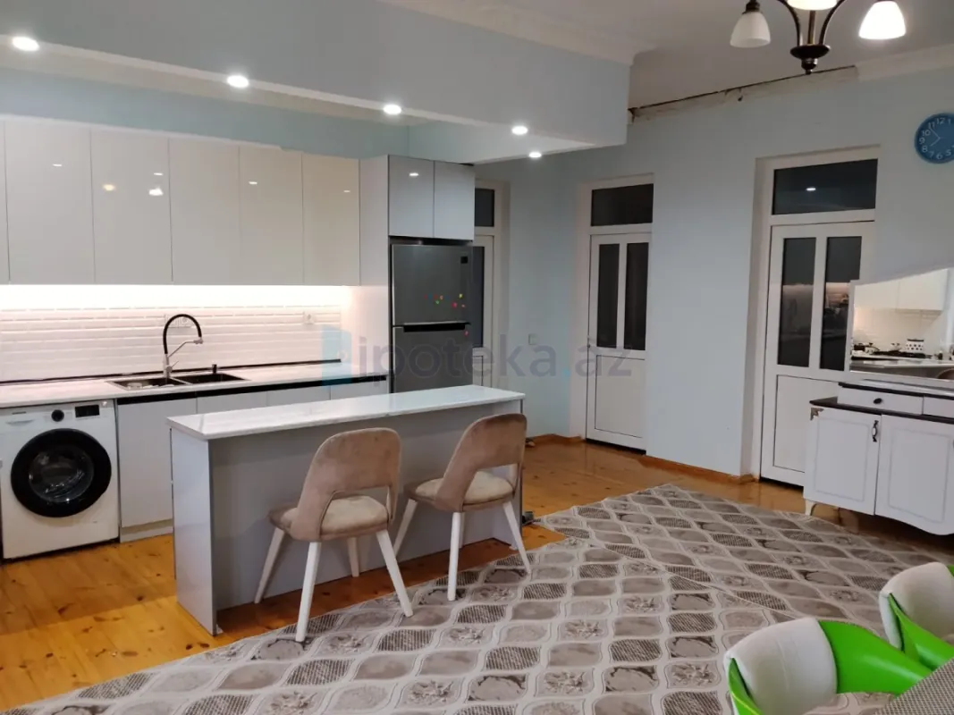 Satılır 4 otaqlı həyət evi 170 m²