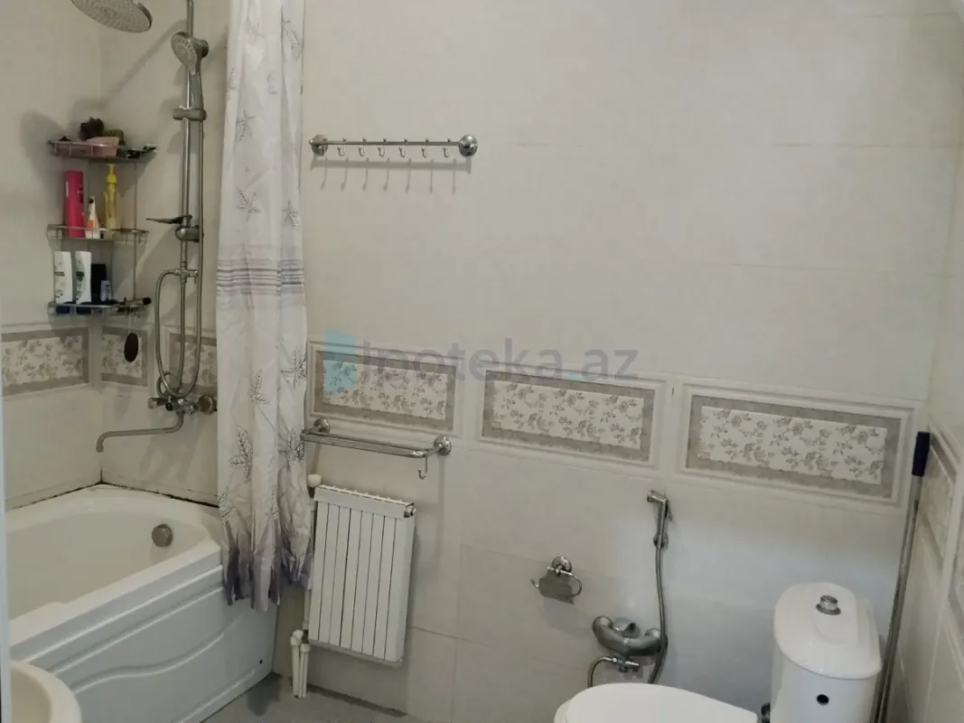 Satılır 4 otaqlı həyət evi 170 m²