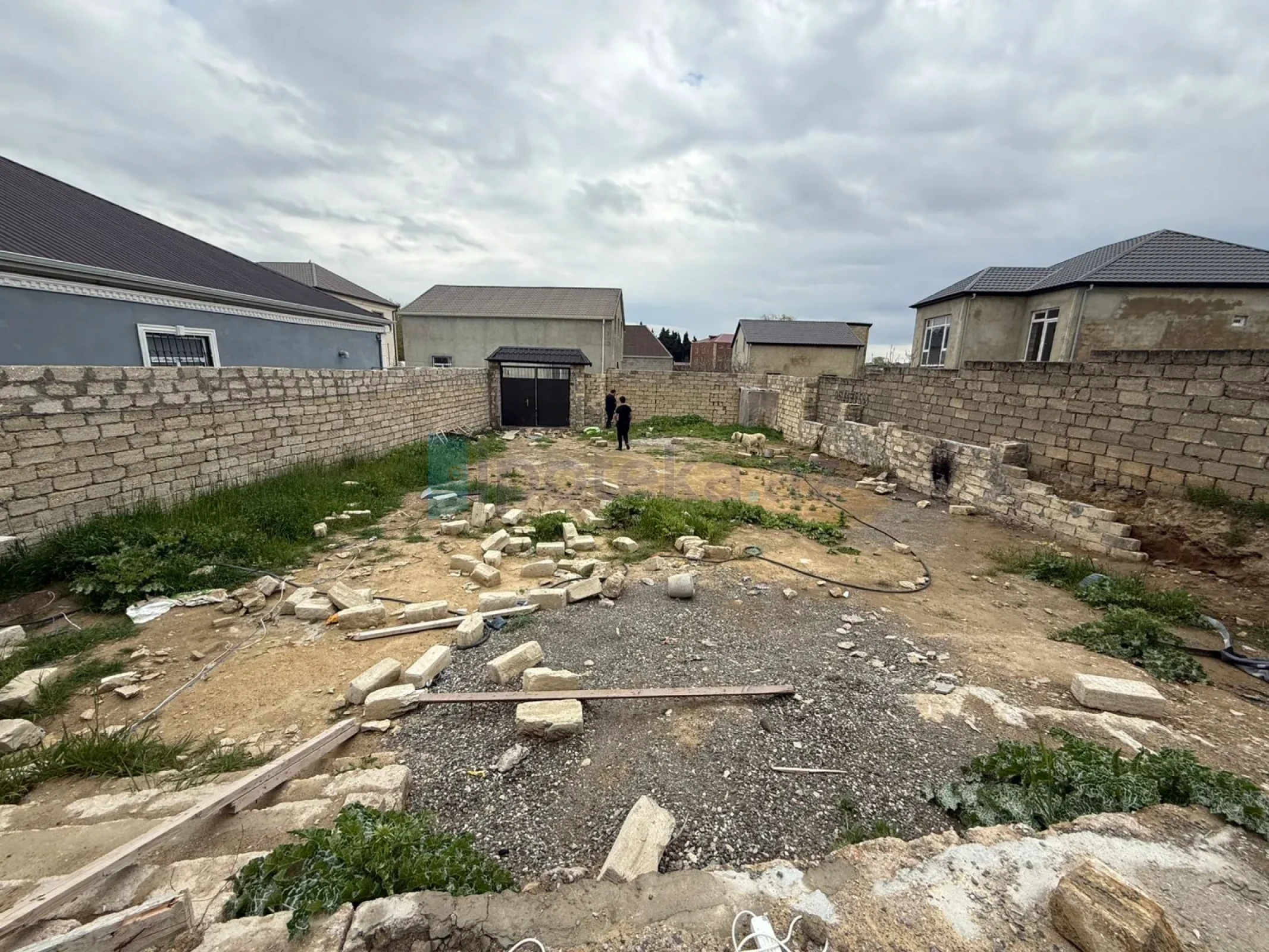 Satılır 3 otaqlı həyət evi 100 m²