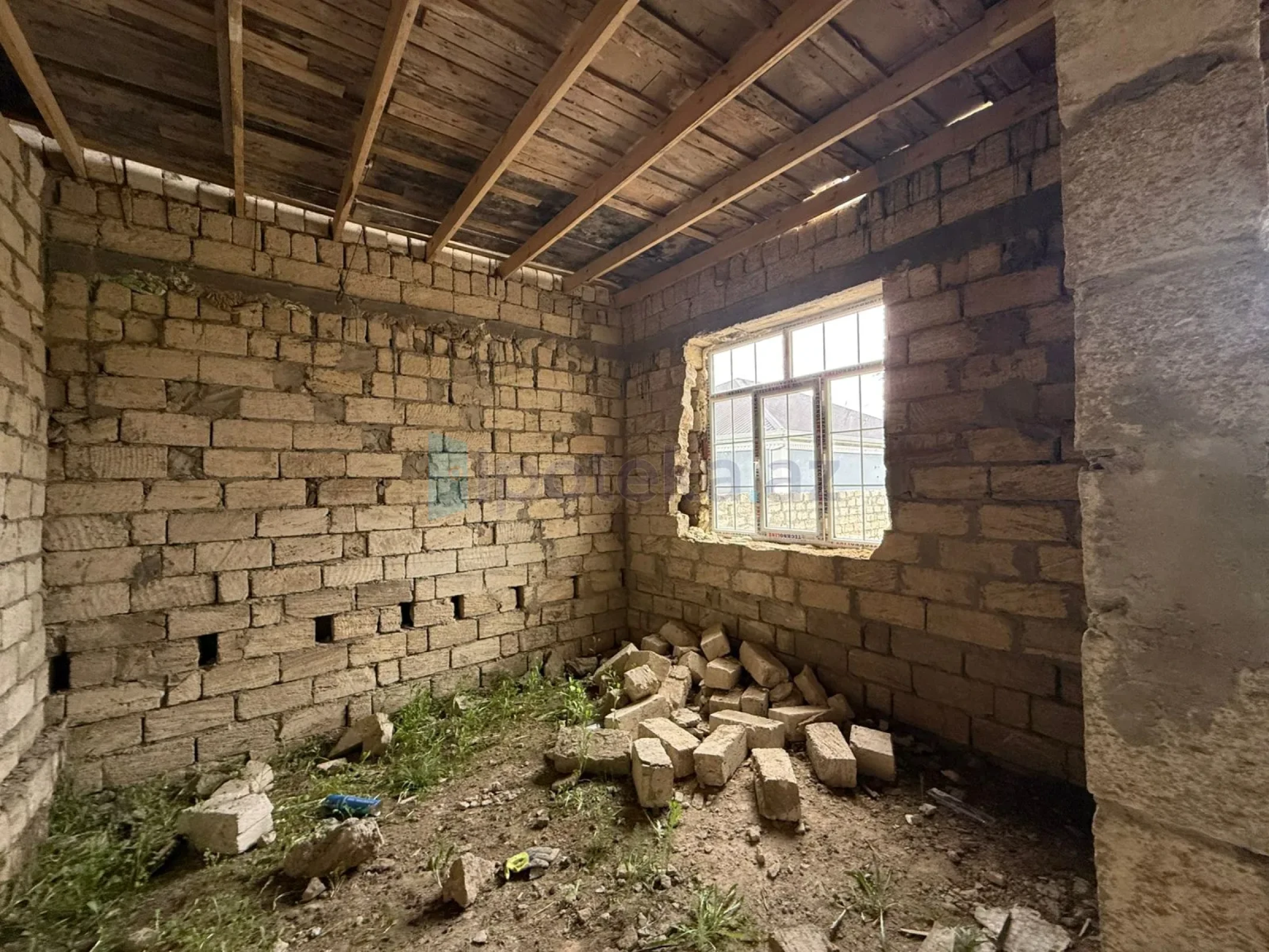 Satılır 3 otaqlı həyət evi 100 m²