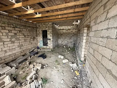 Satılır 3 otaqlı həyət evi 100 m²