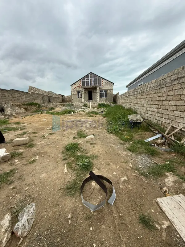 Satılır 3 otaqlı həyət evi 100 m²