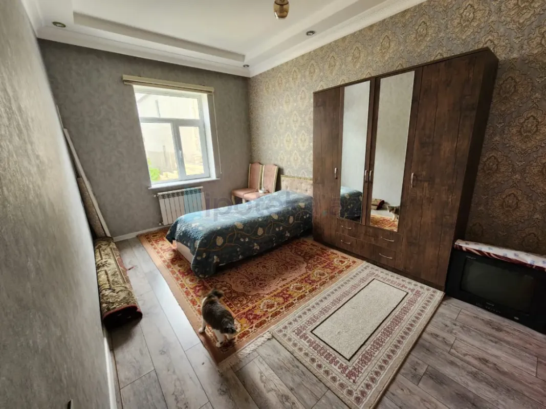 Satılır 5 otaqlı həyət evi 180 m²