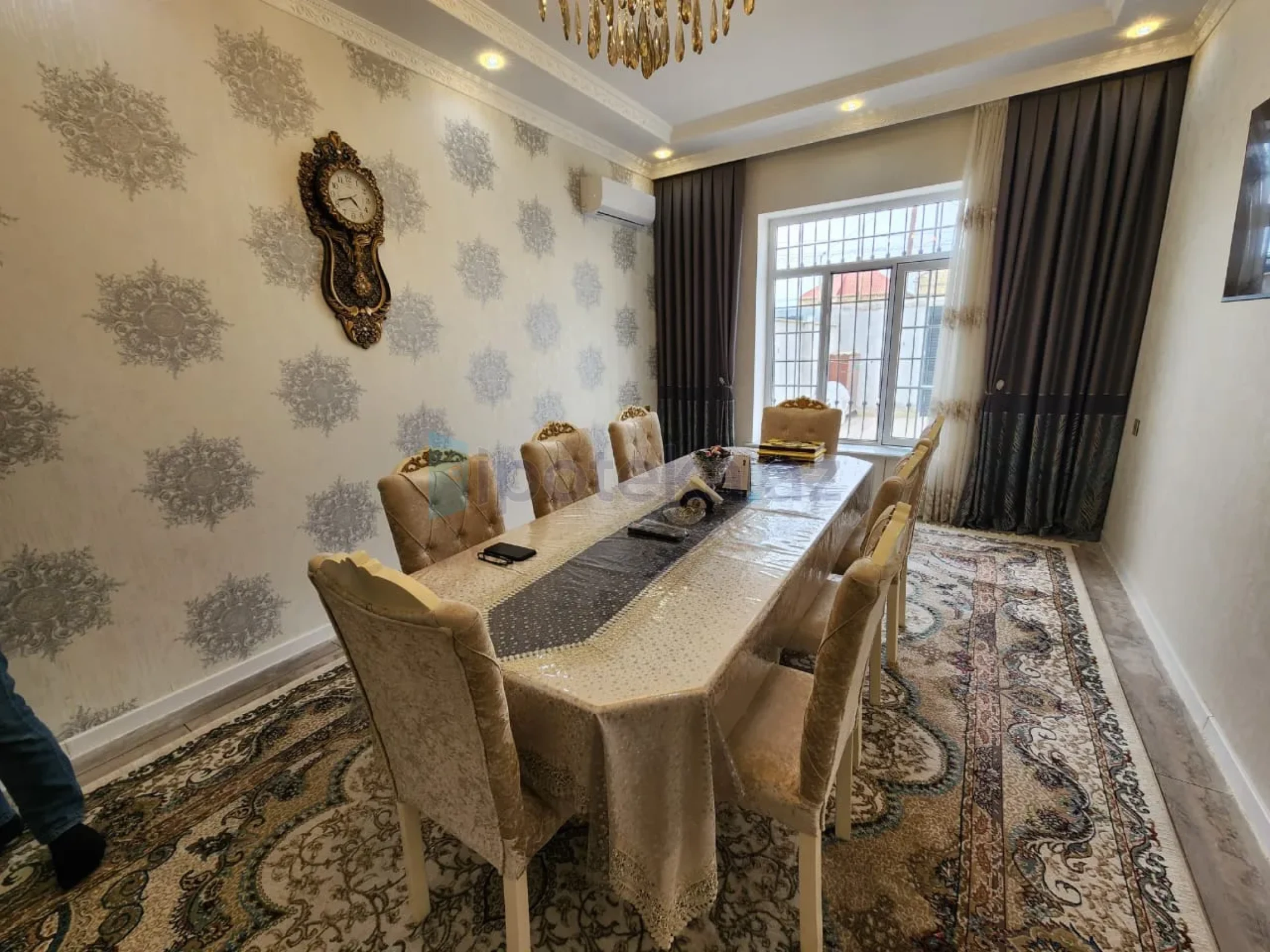 Satılır 5 otaqlı həyət evi 180 m²