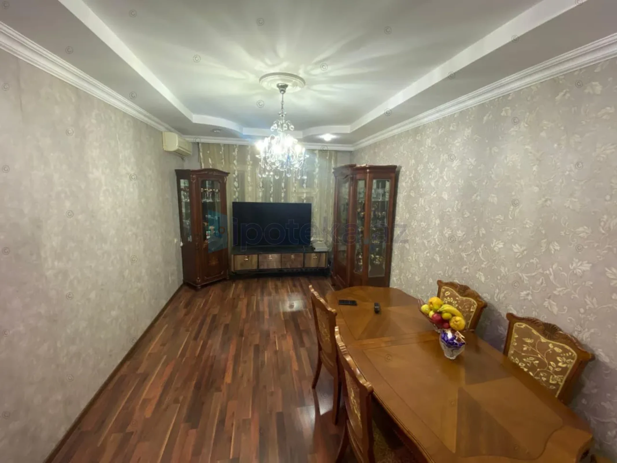 Satılır 2 otaqlı köhnə tikili 52 m²