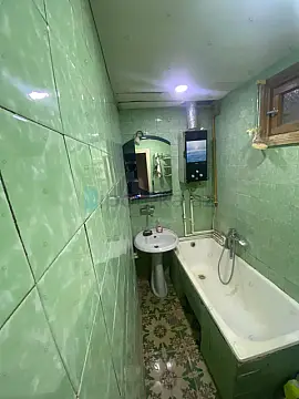 Satılır 2 otaqlı köhnə tikili 52 m²