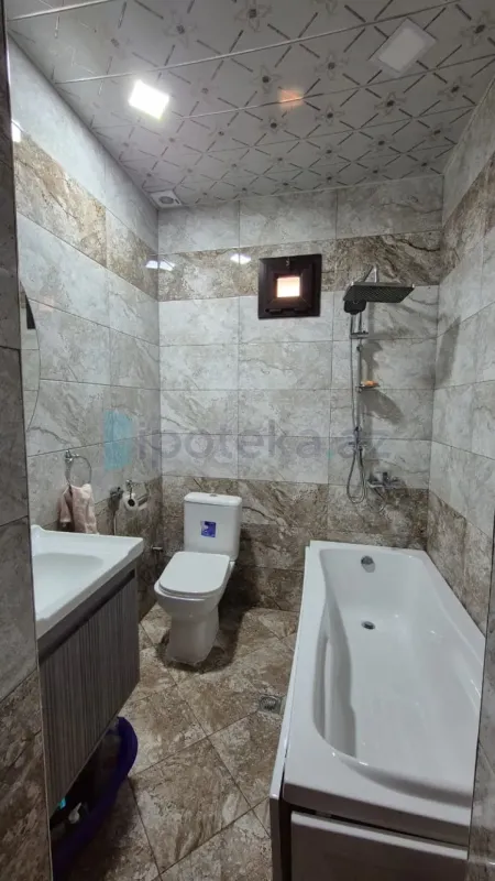 Satılır 4 otaqlı həyət evi 146 m²