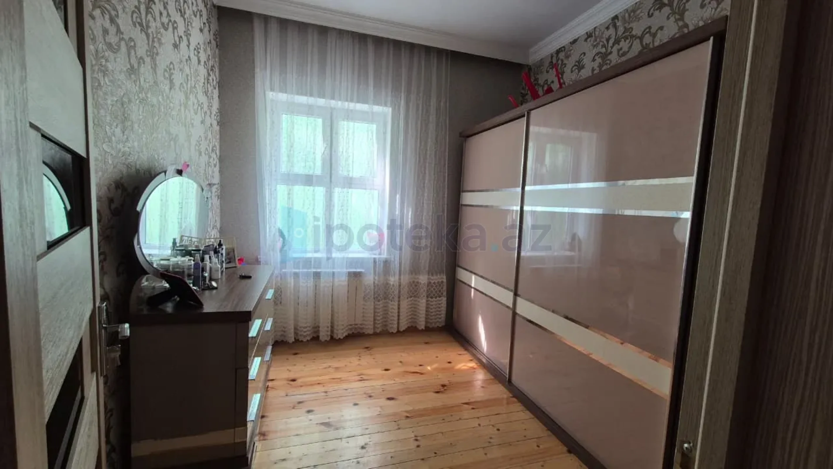 Satılır 4 otaqlı həyət evi 146 m²