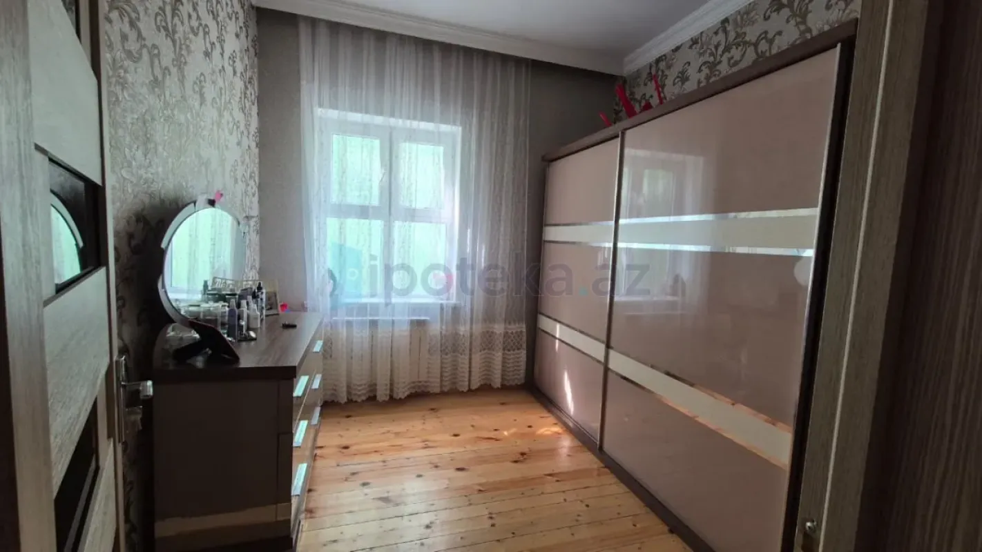 Satılır 4 otaqlı həyət evi 146 m²