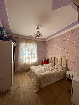 Satılır 4 otaqlı həyət evi 153 m²
