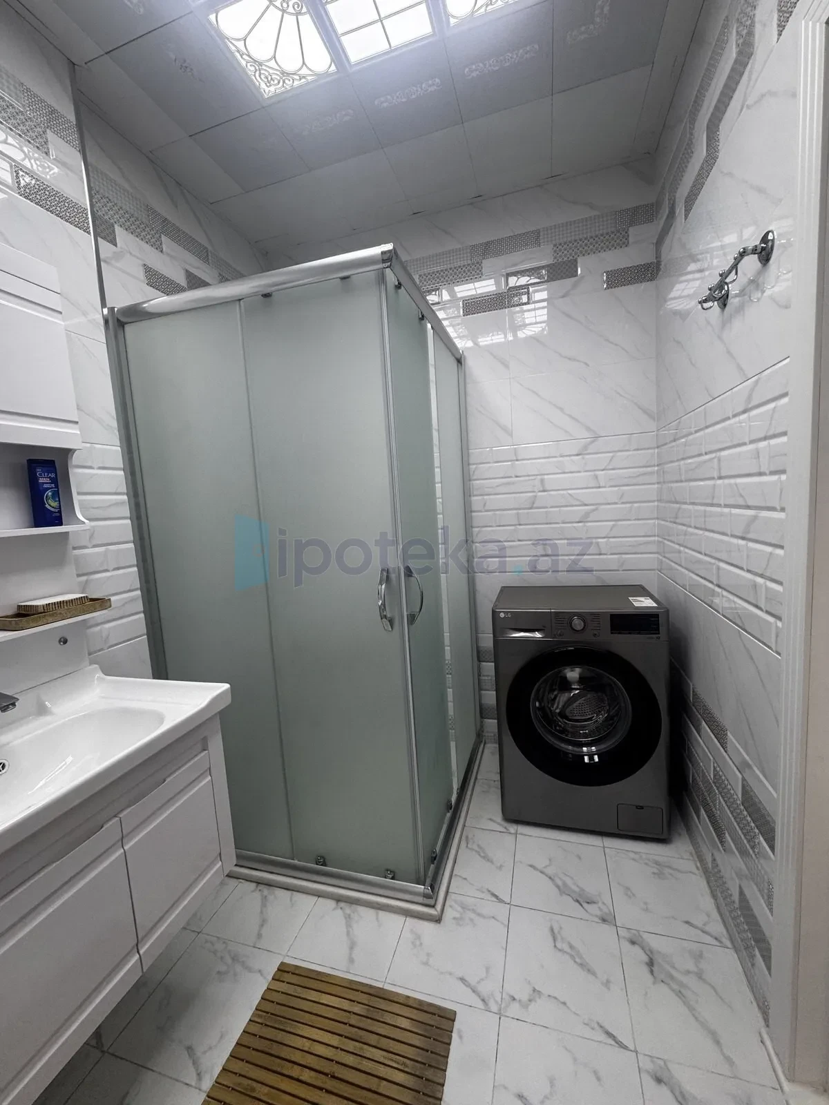 Satılır 2 otaqlı yeni tikili 75 m²