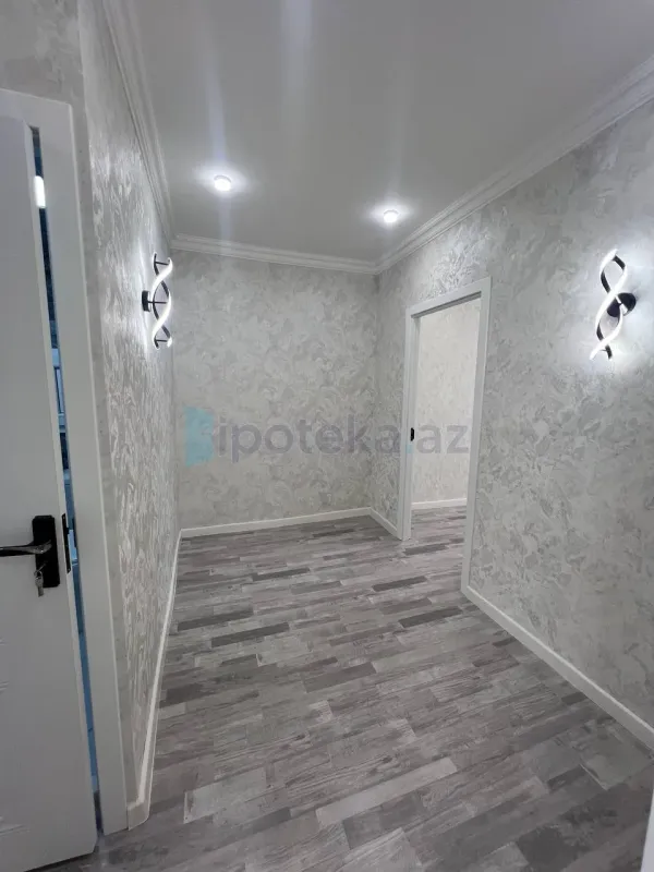 Satılır 2 otaqlı köhnə tikili 70 m²