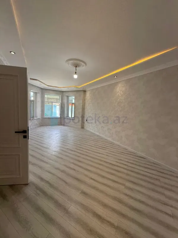 Satılır 6 otaqlı həyət evi 220 m²