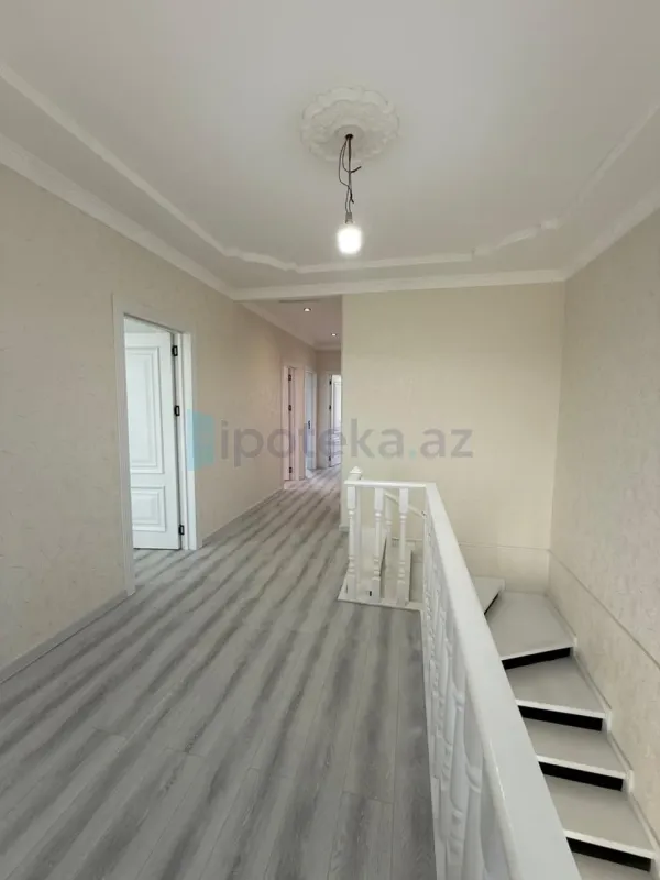 Satılır 6 otaqlı həyət evi 220 m²