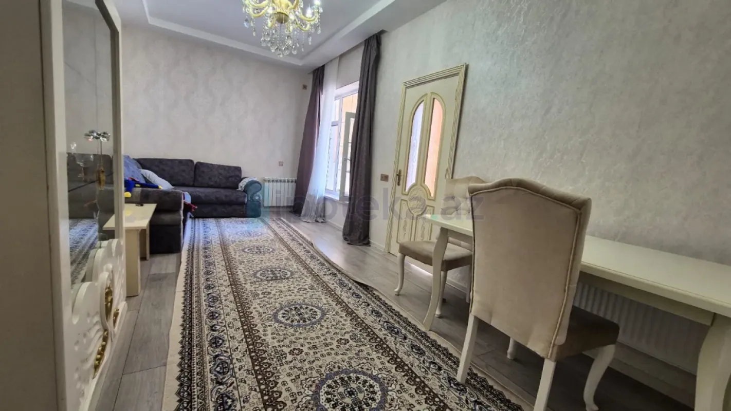 Satılır 2 otaqlı həyət evi 125 m²