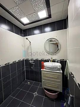 Satılır 3 otaqlı köhnə tikili 85 m²