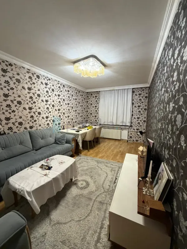 Satılır 3 otaqlı köhnə tikili 85 m²