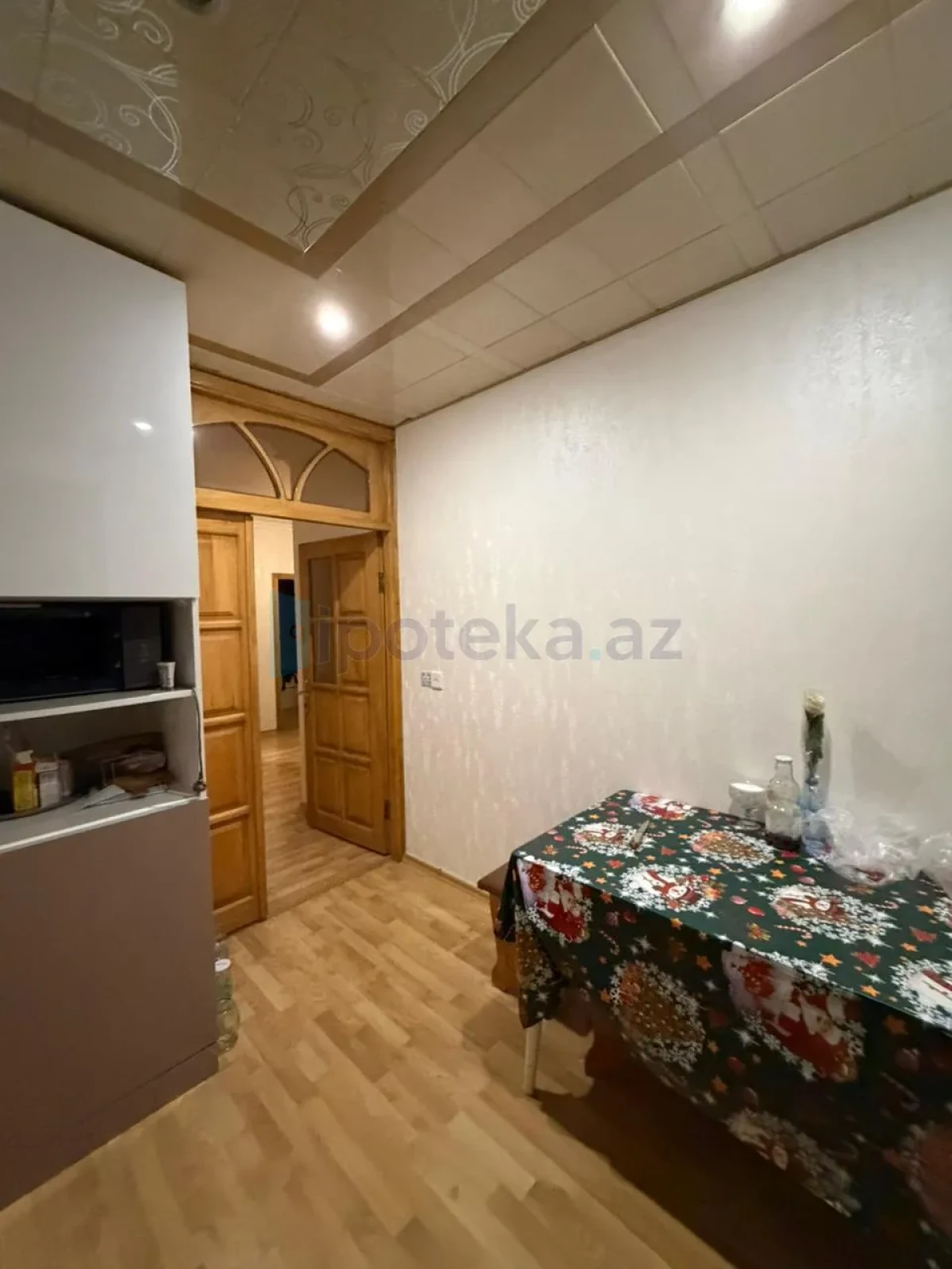 Satılır 3 otaqlı köhnə tikili 85 m²