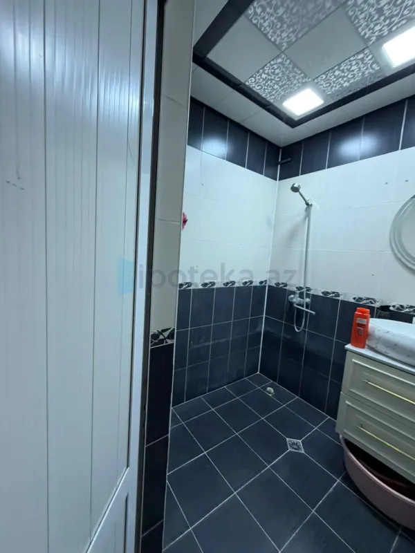 Satılır 3 otaqlı köhnə tikili 85 m²