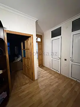 Satılır 3 otaqlı köhnə tikili 85 m²