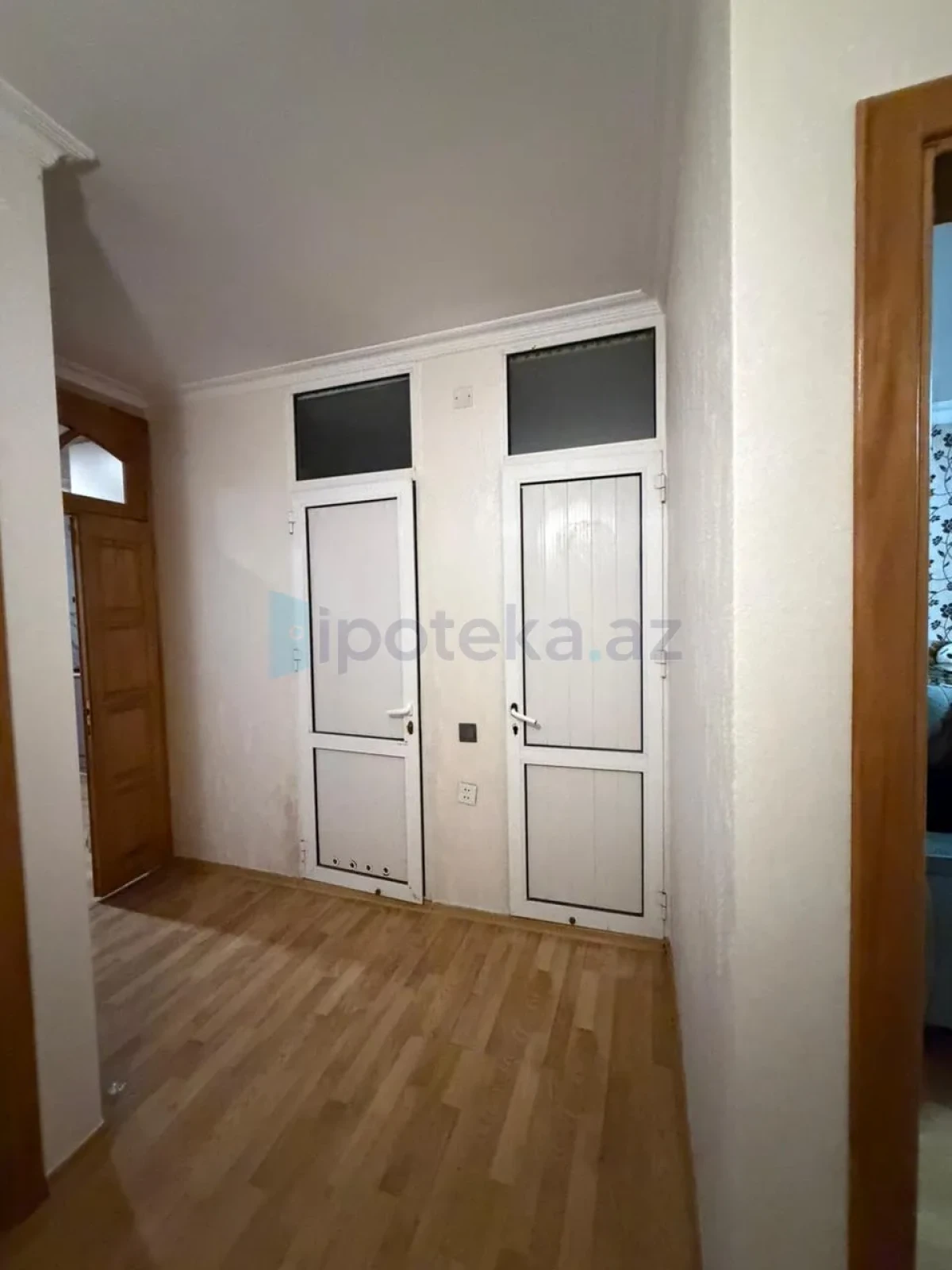 Satılır 3 otaqlı köhnə tikili 85 m²