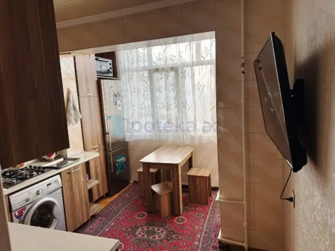Satılır 3 otaqlı köhnə tikili 75 m²