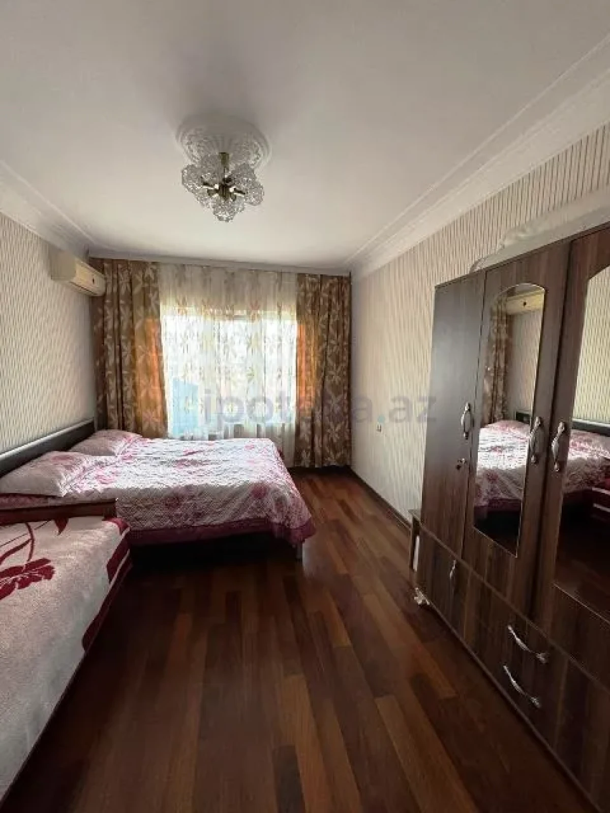 Satılır 3 otaqlı köhnə tikili 75 m²