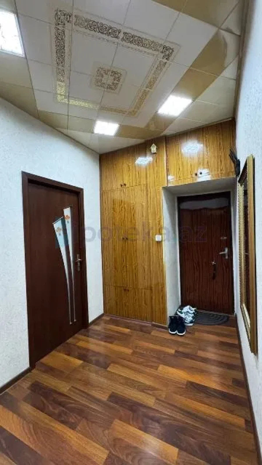 Satılır 3 otaqlı köhnə tikili 75 m²