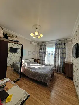 Satılır 2 otaqlı köhnə tikili 55 m²